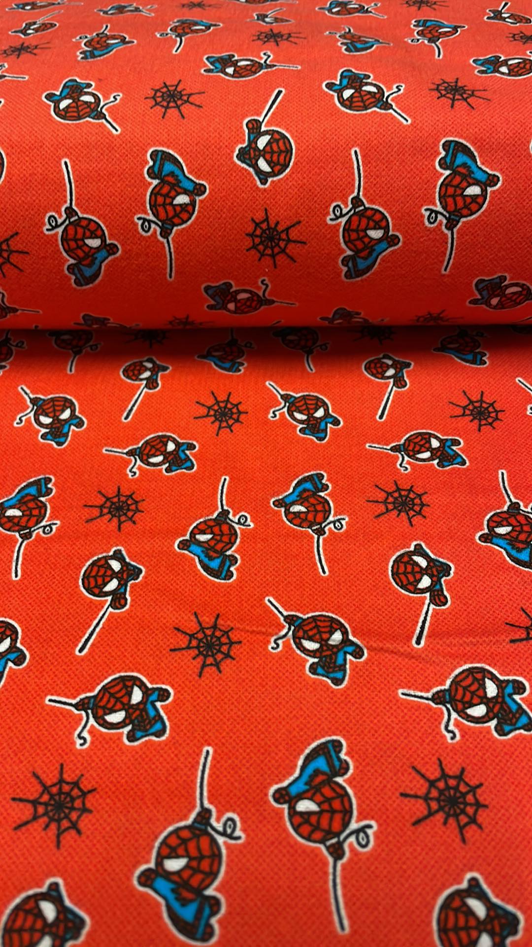 Tissu flanelle imprimé spiderman