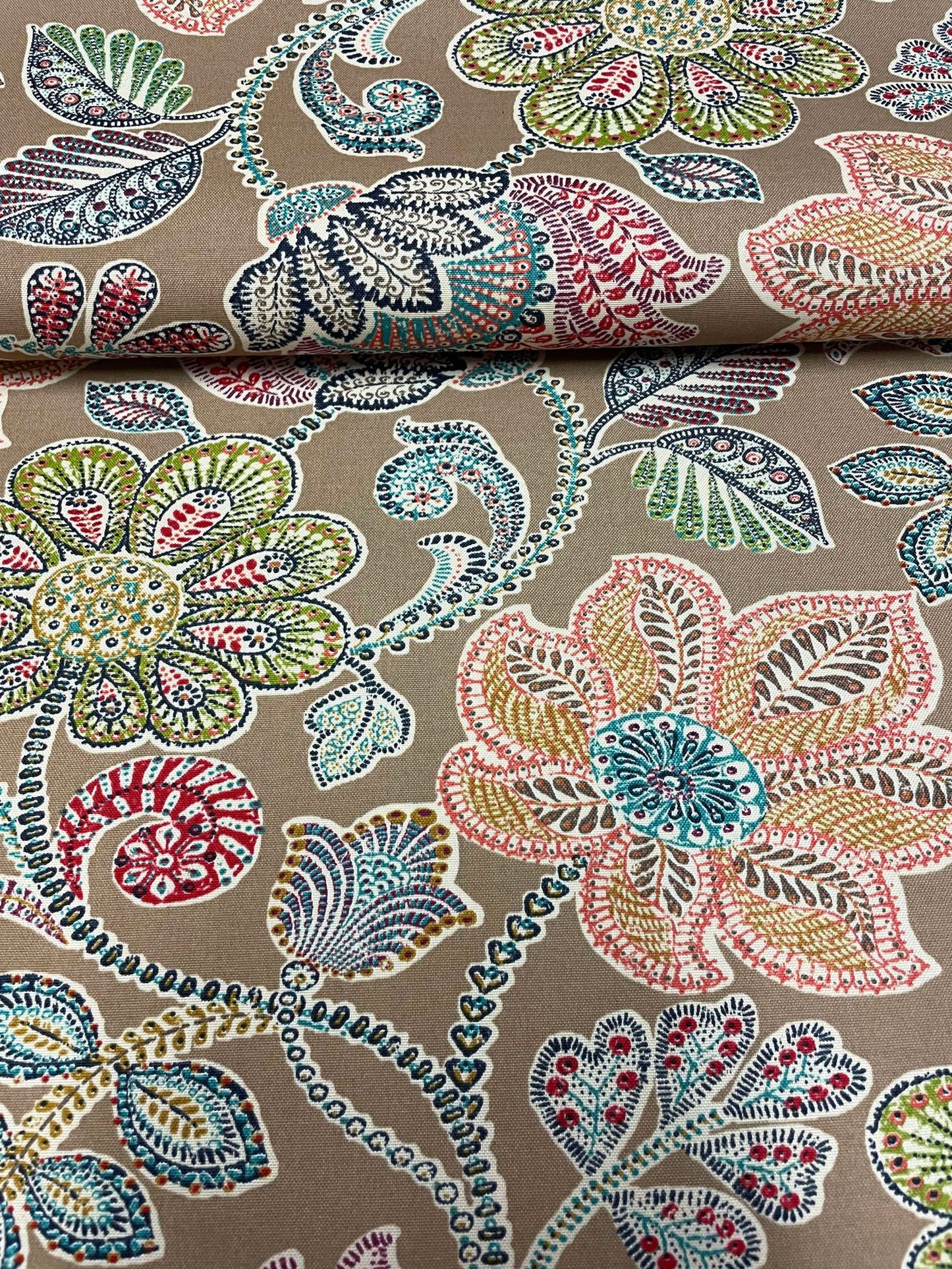 Tissu à recouvrement extérieur fleuri