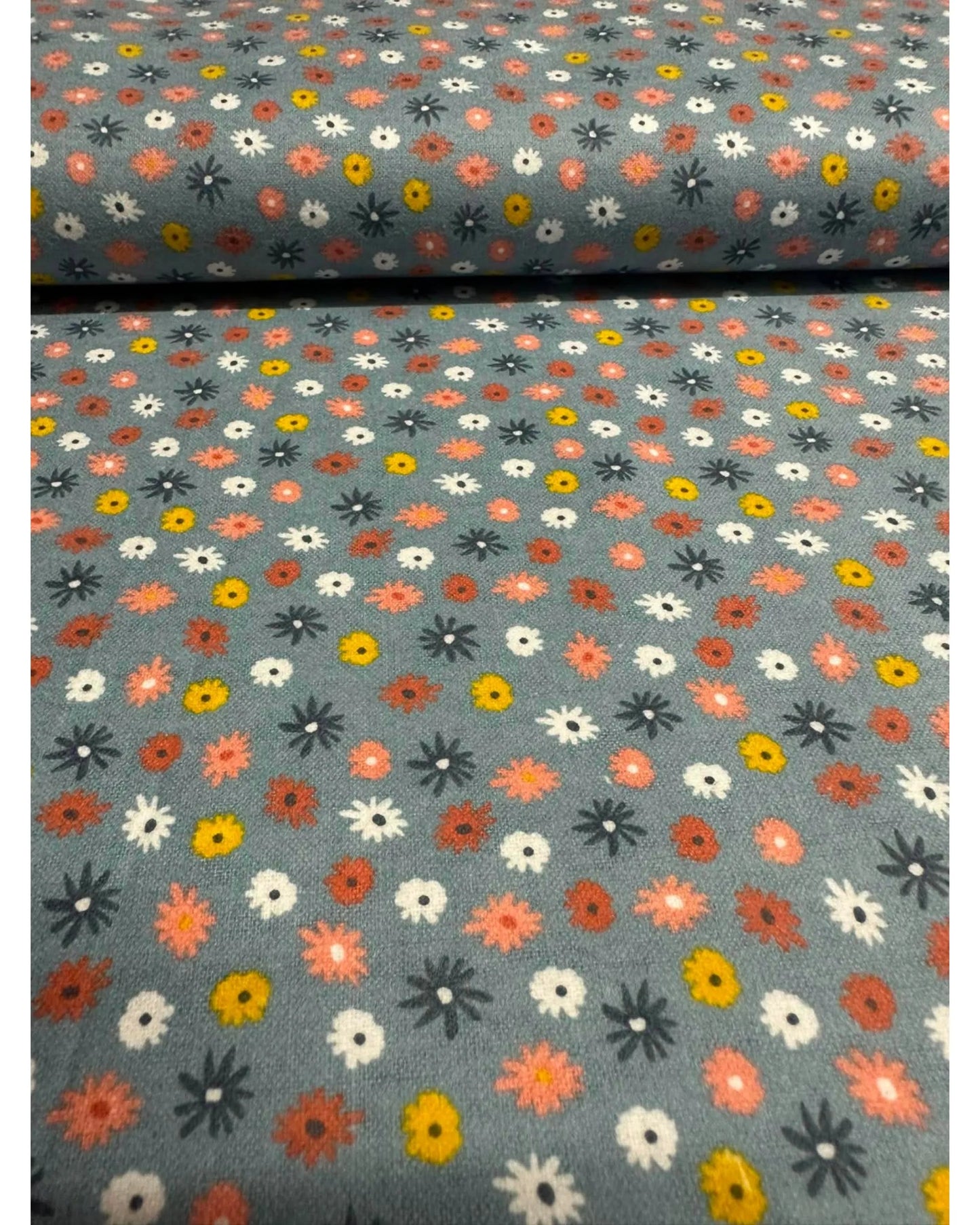 Tissu flanelle "fleurs"