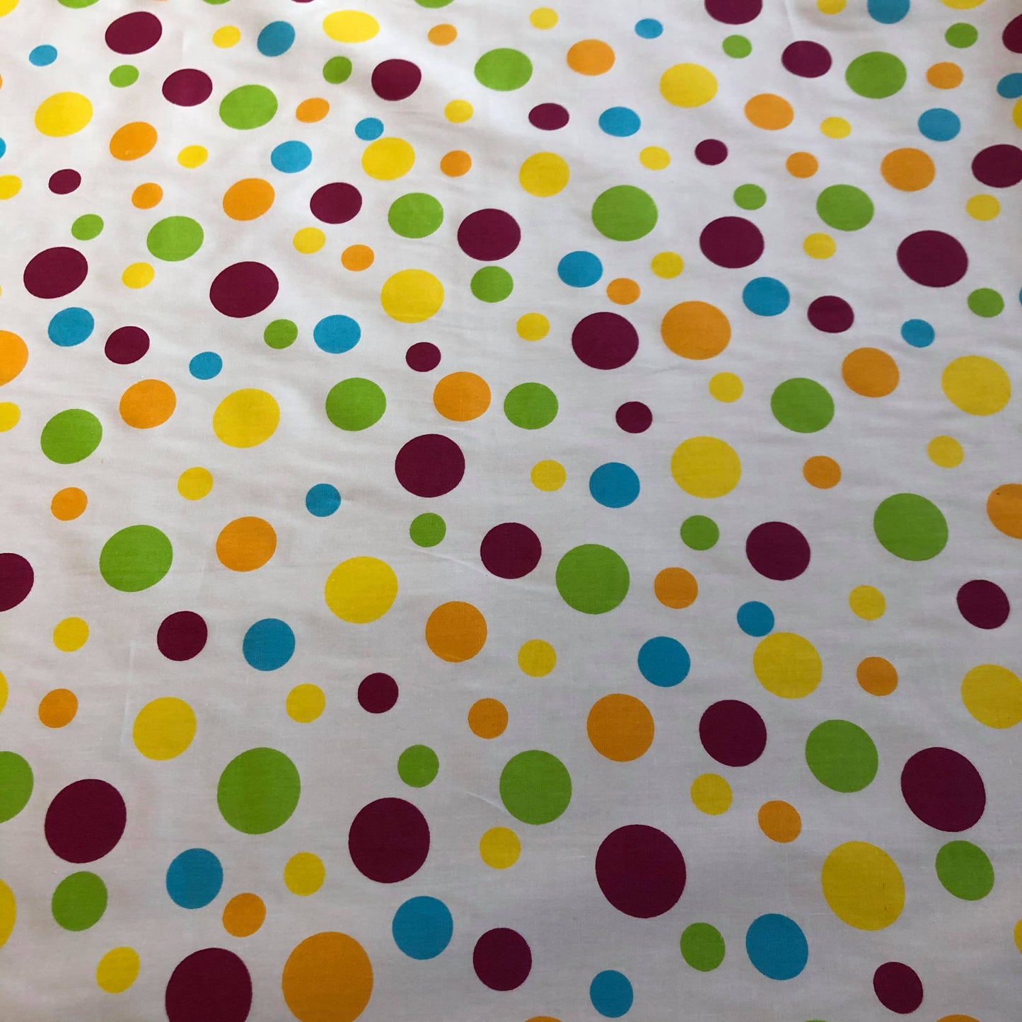 Tissu 100% coton blanc imprimé pois