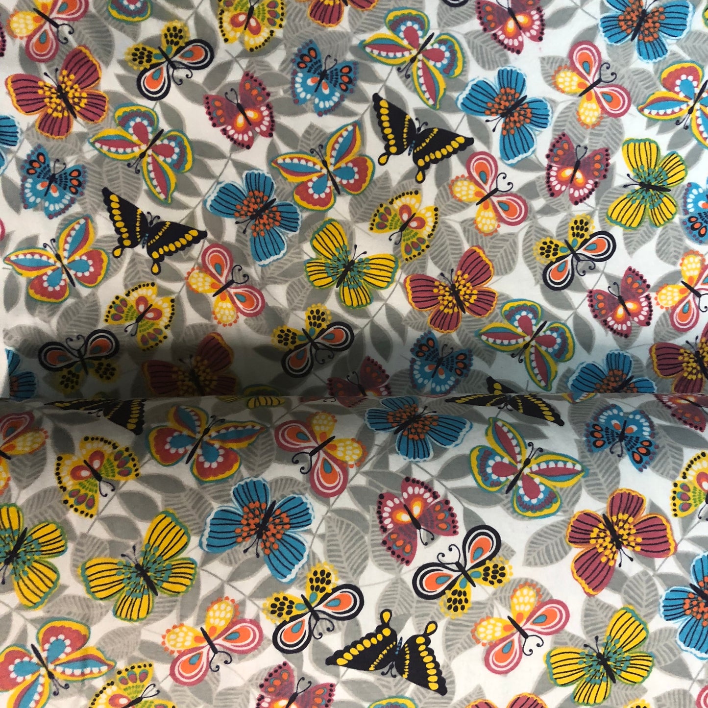 Tissu en flanelle imprimé papillons