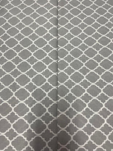 Tissu coton gris avec motifs blancs