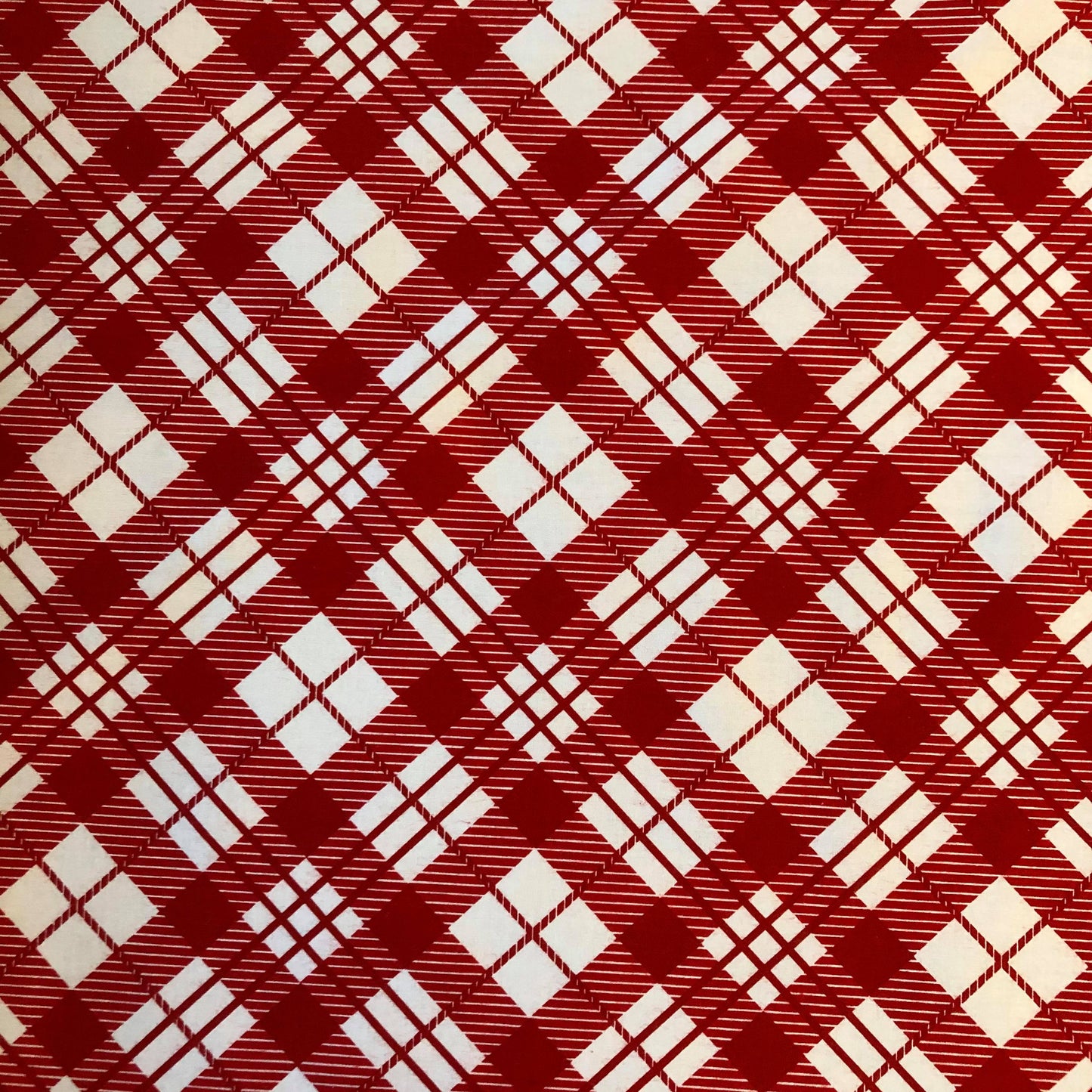 Tissu 100% coton à carreaux rouge et blanc
