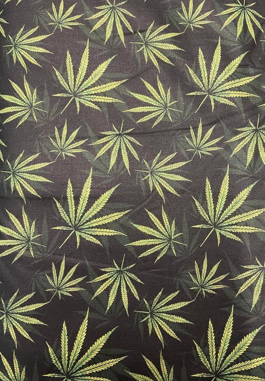 Tissu 100% coton imprimé feuilles de cannabis