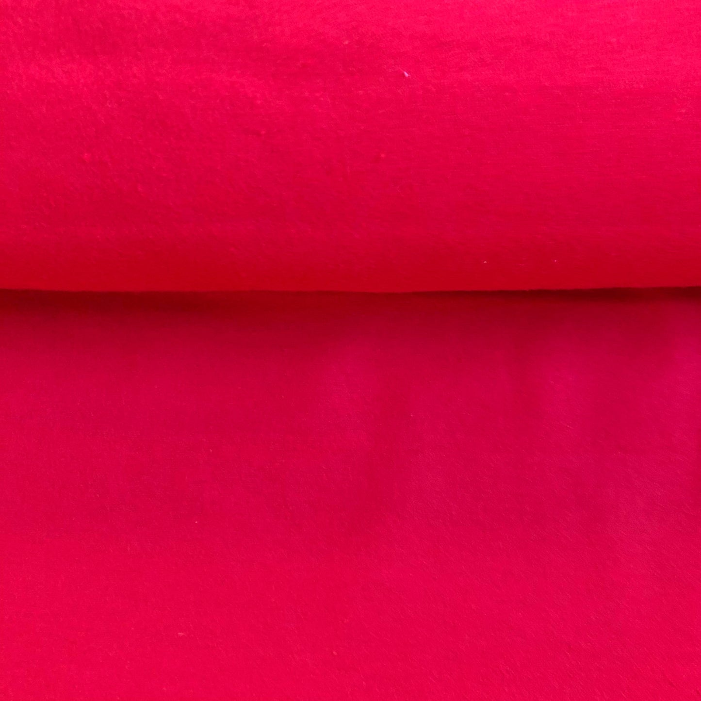 Tissu en flanelle rouge