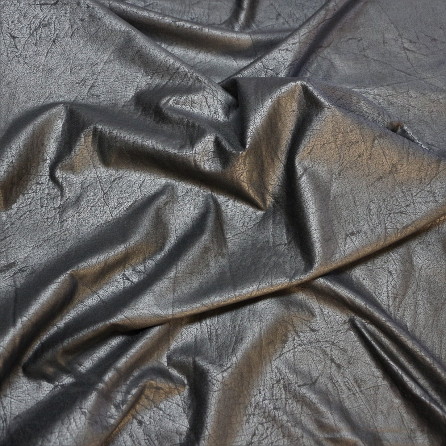 Tissu cuirette noir texturée mat